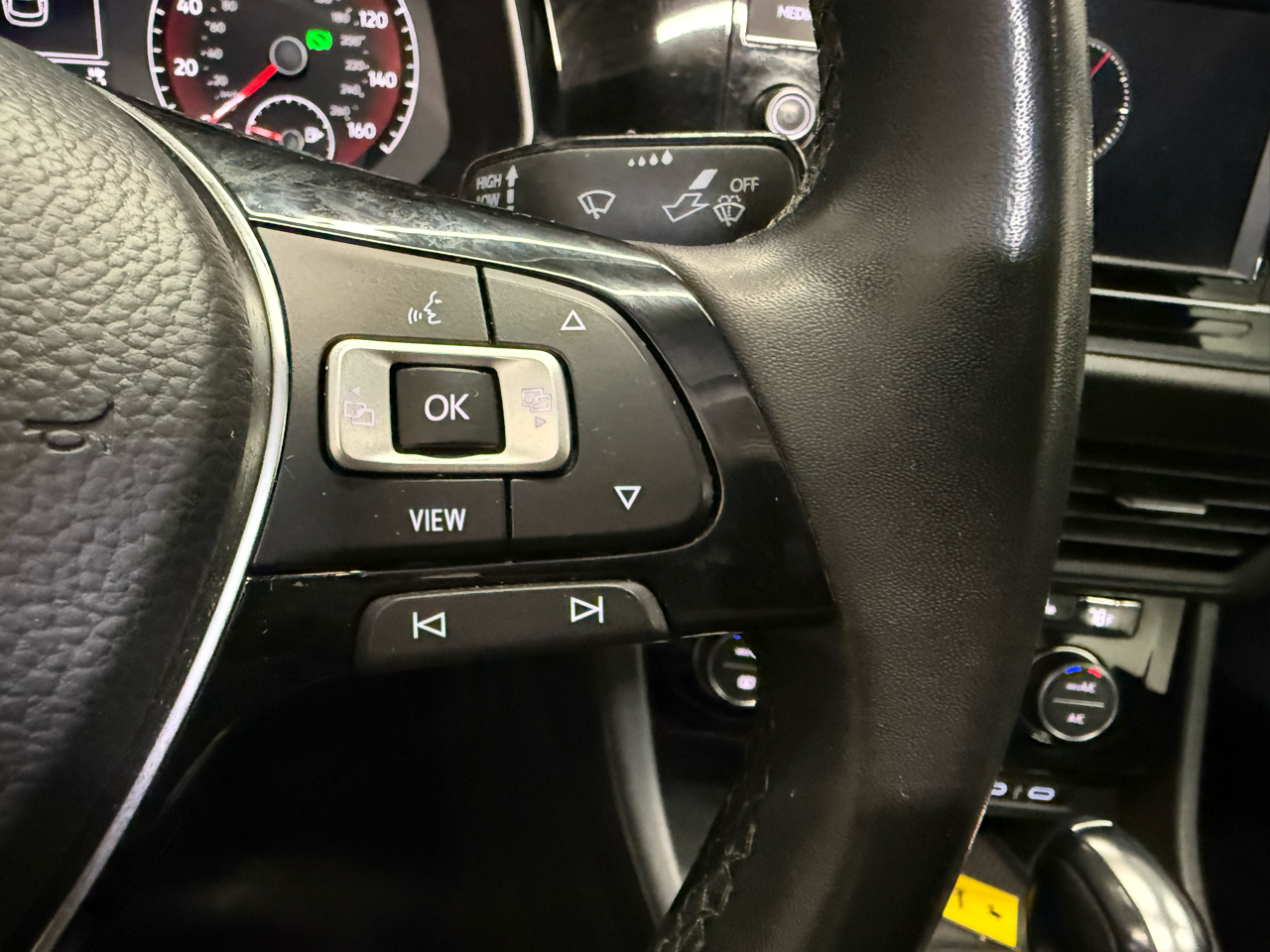 Volkswagen Jetta 1.4T S 8A 2020