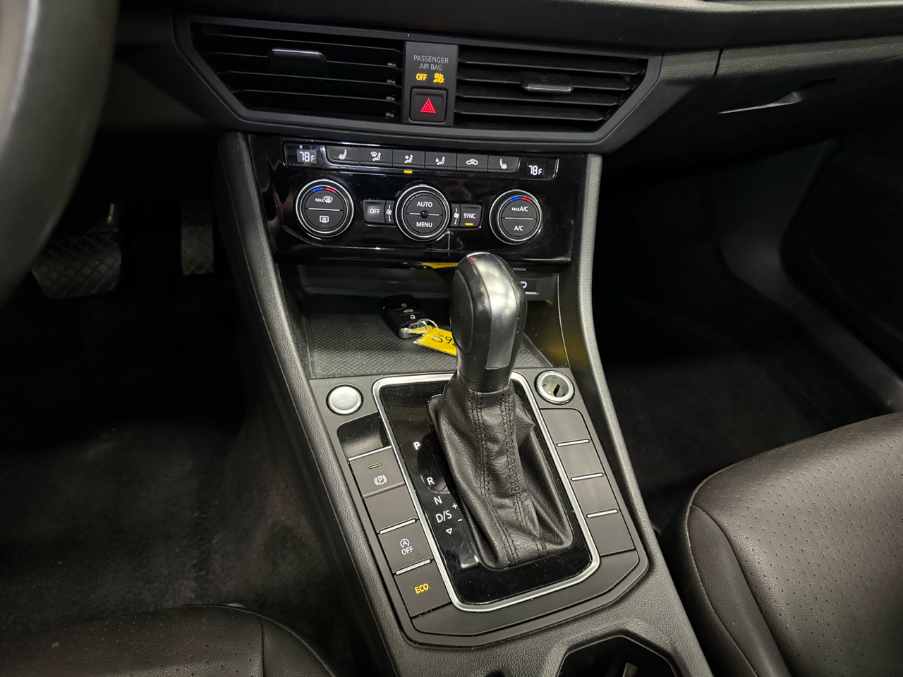 Volkswagen Jetta 1.4T S 8A 2020