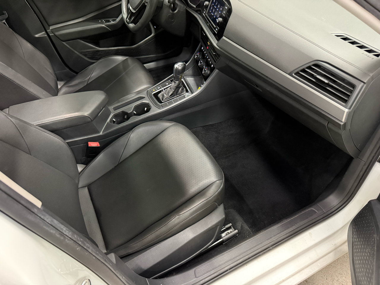 Volkswagen Jetta 1.4T S 8A 2020