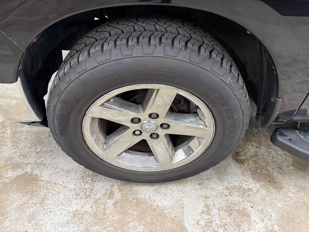 RAM 1500 SLT Quad Cab 4WD 2012