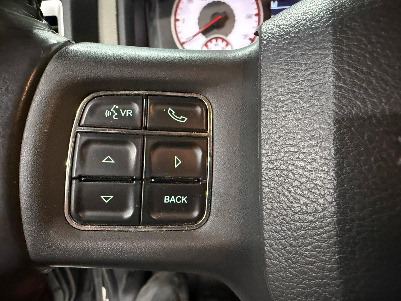 RAM 1500 SLT Quad Cab 4WD 2012