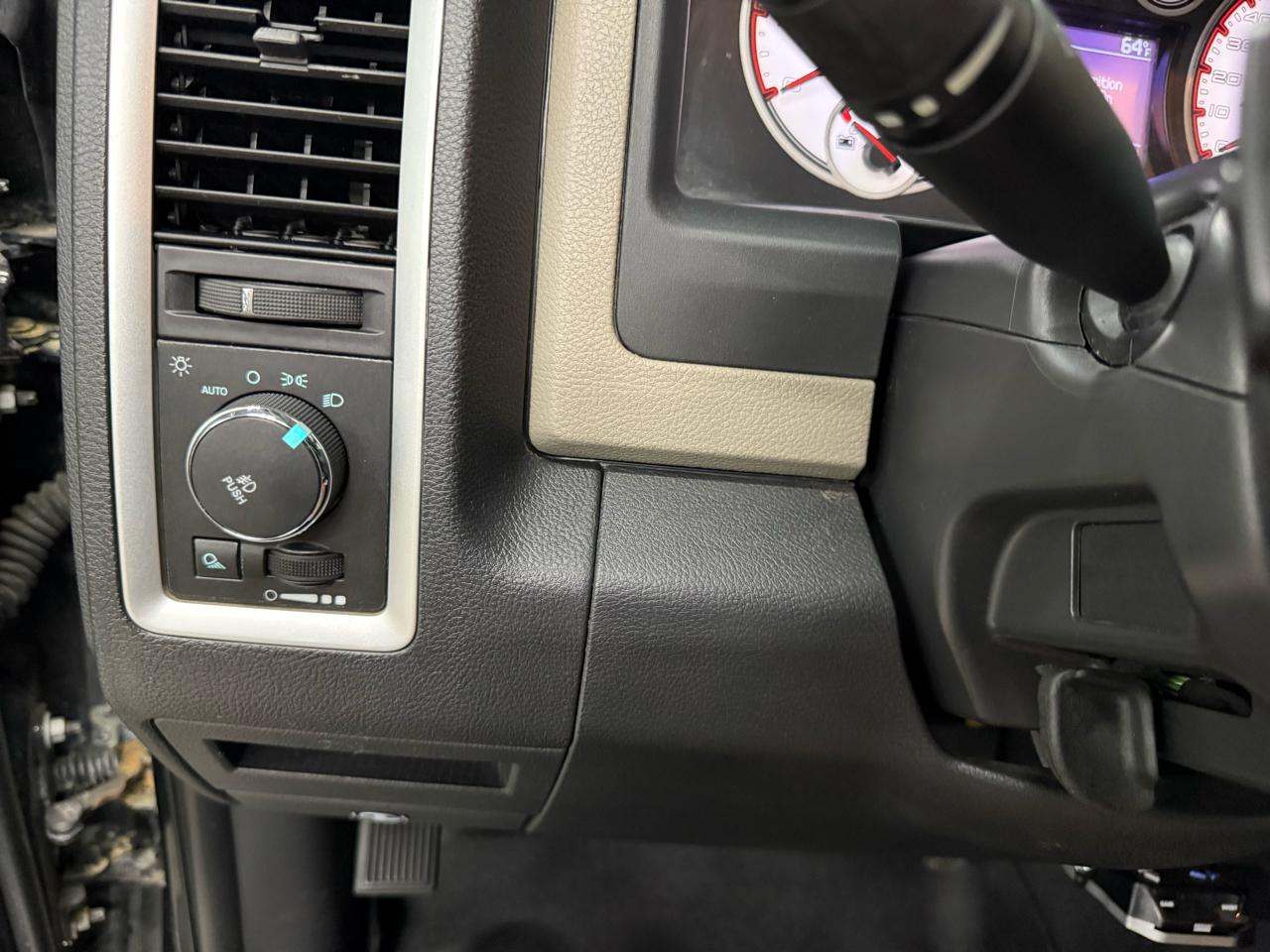 RAM 1500 SLT Quad Cab 4WD 2012