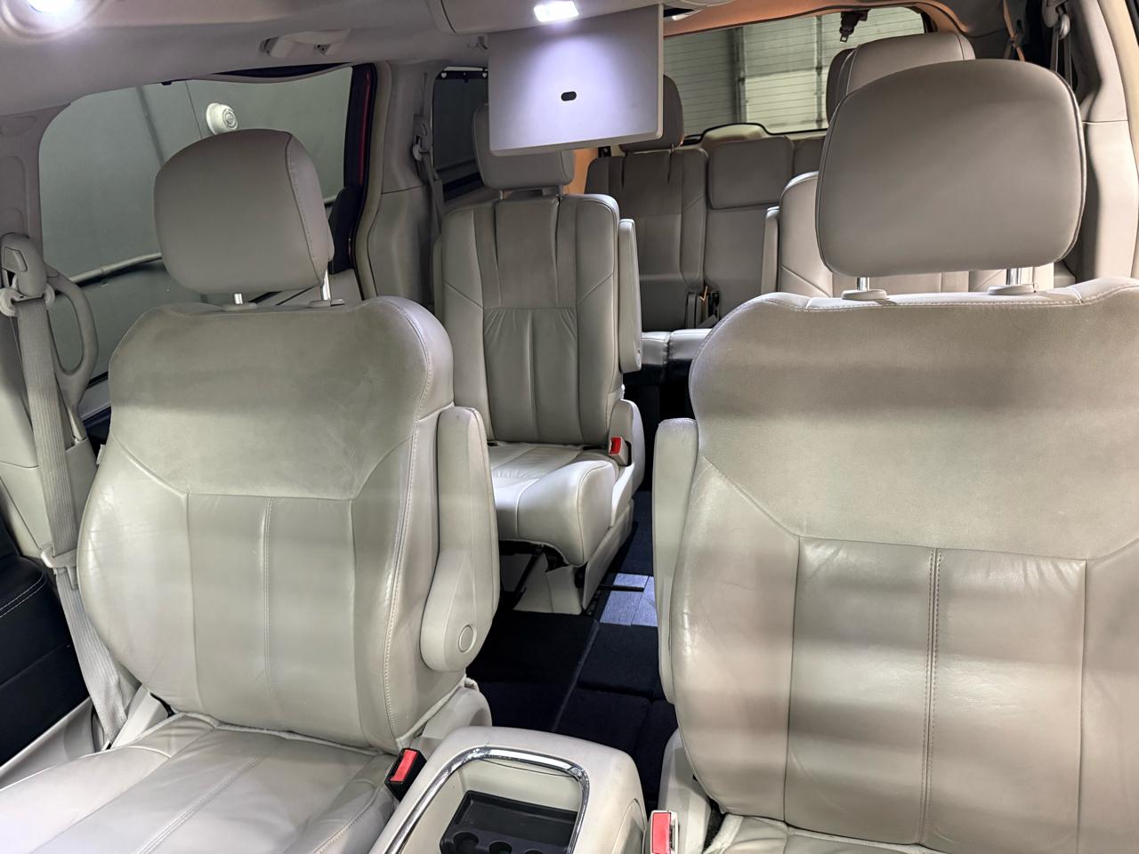 Chrysler Town & Country Limited Platinum 2015