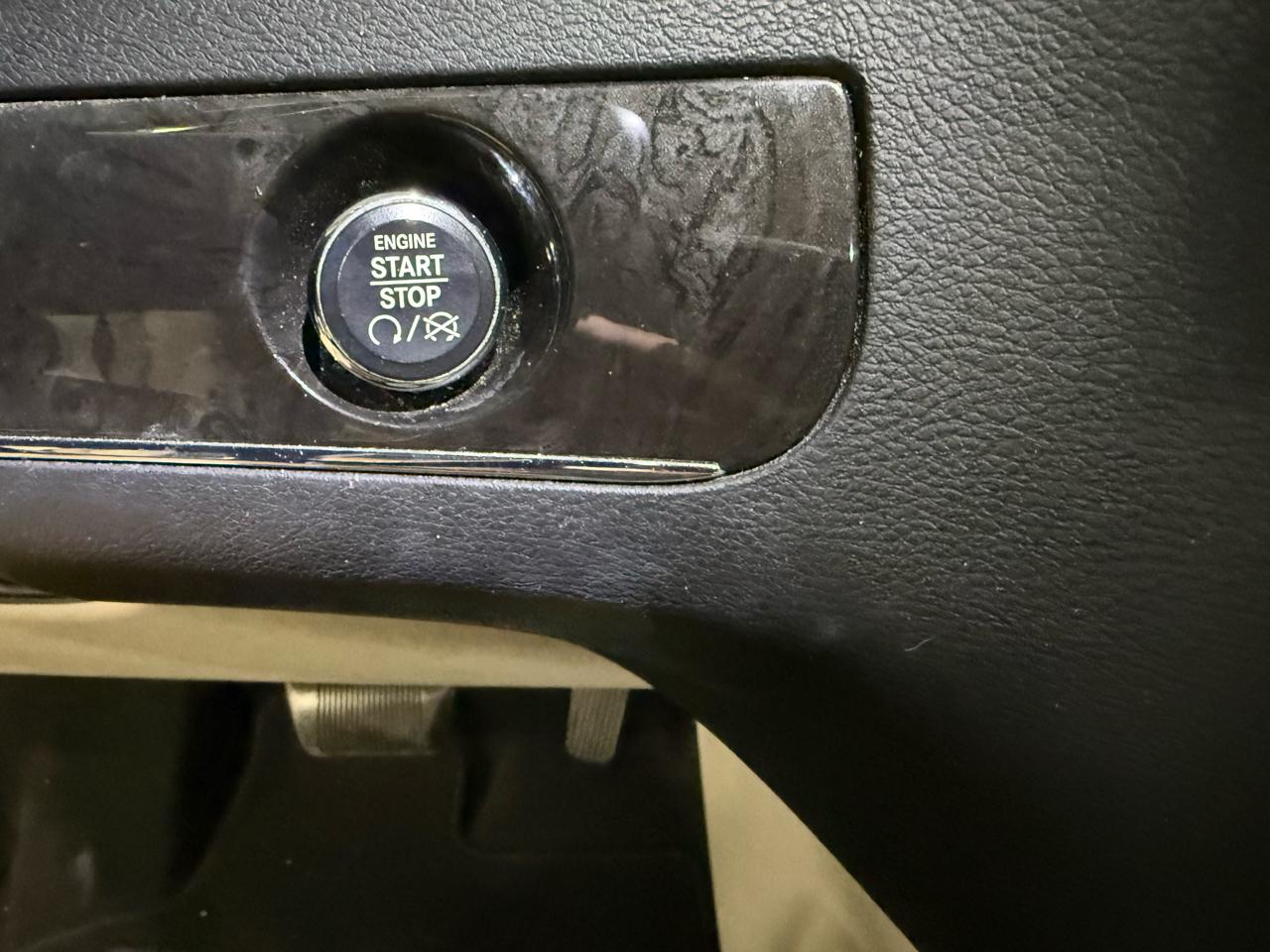 Chrysler Town & Country Limited Platinum 2015