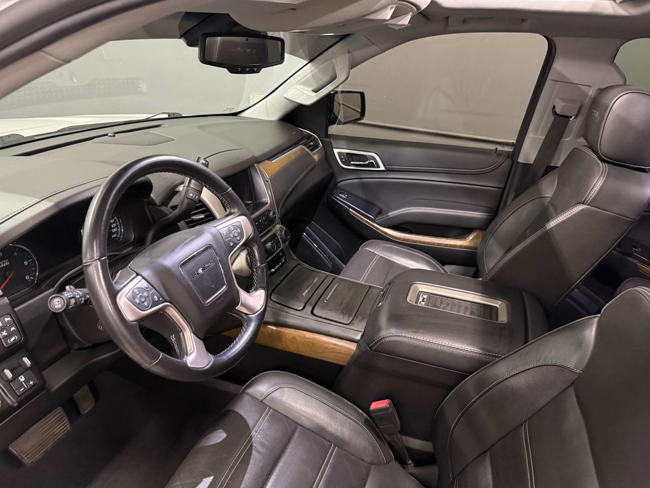 GMC Yukon Denali 4WD 2019