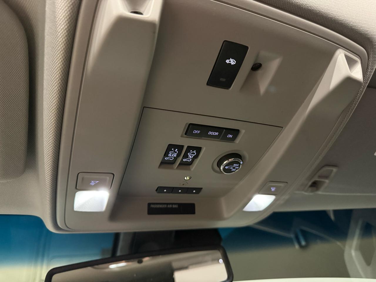 GMC Yukon Denali 4WD 2019