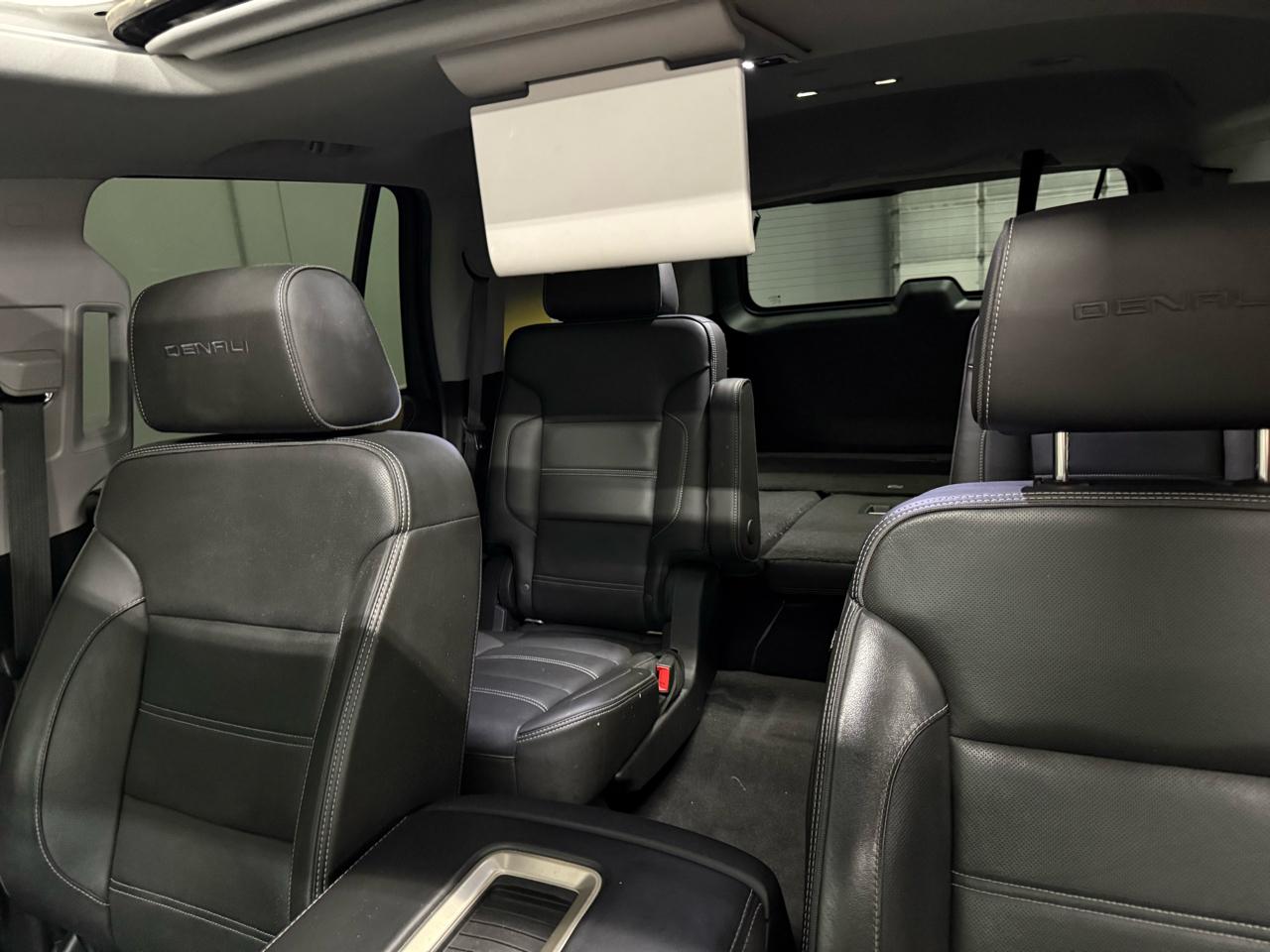GMC Yukon Denali 4WD 2019