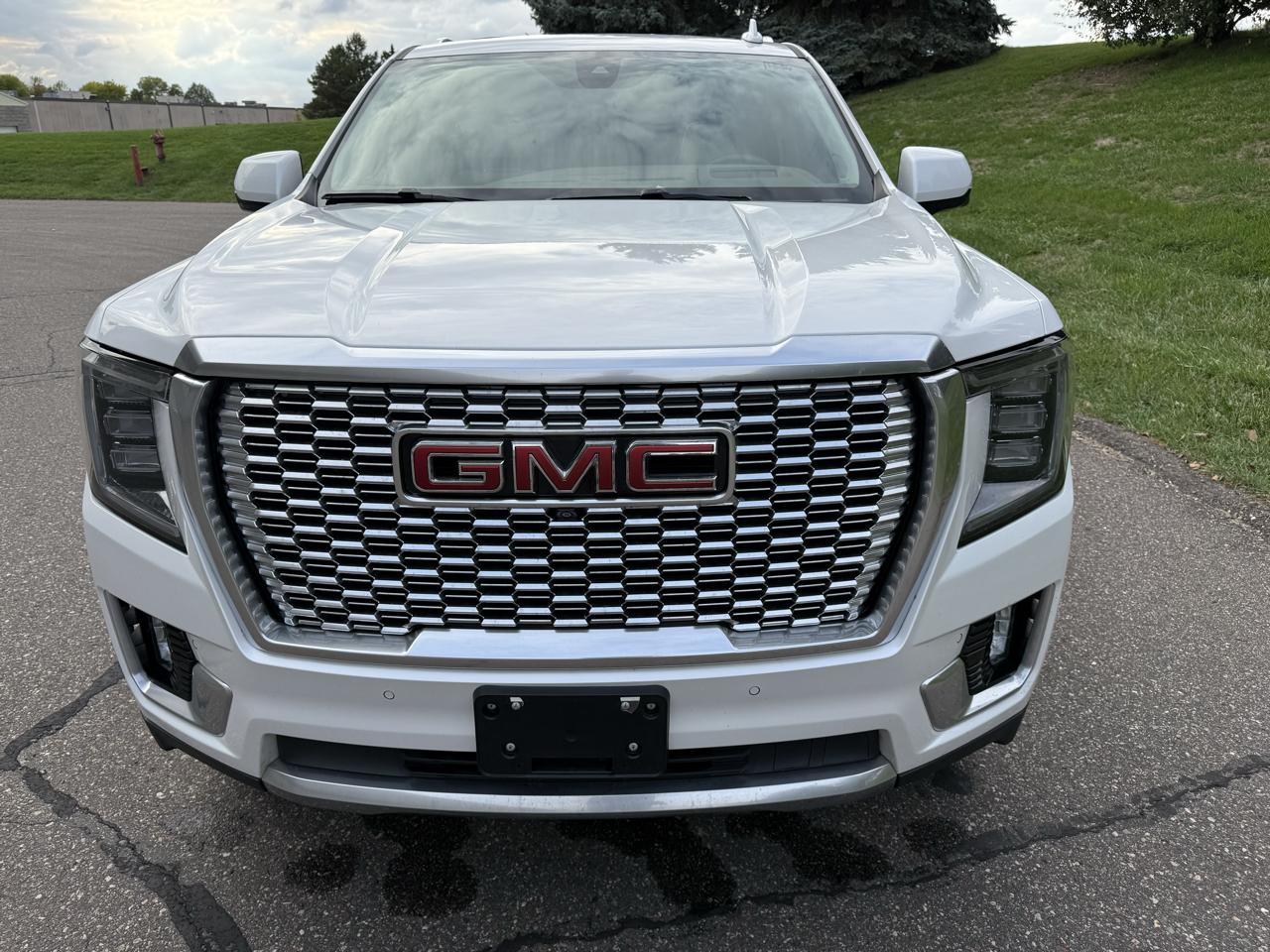 GMC Yukon Denali 4WD 2021