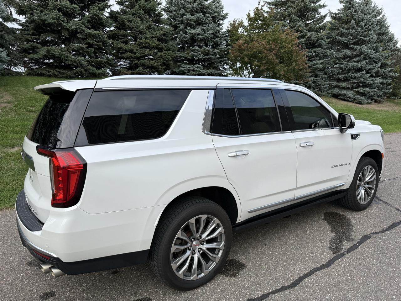 GMC Yukon Denali 4WD 2021