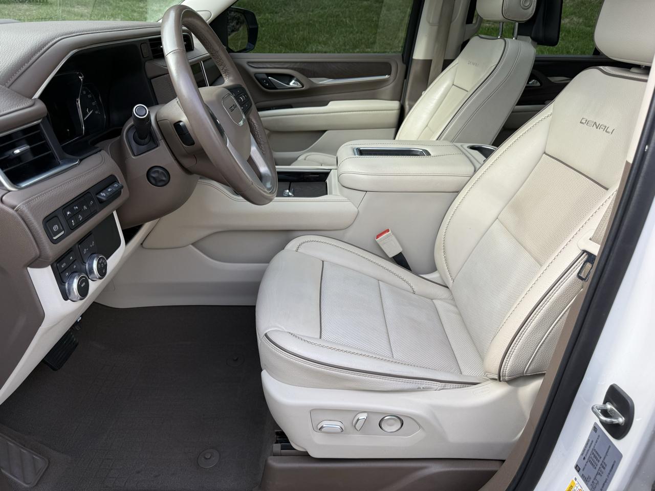 GMC Yukon Denali 4WD 2021