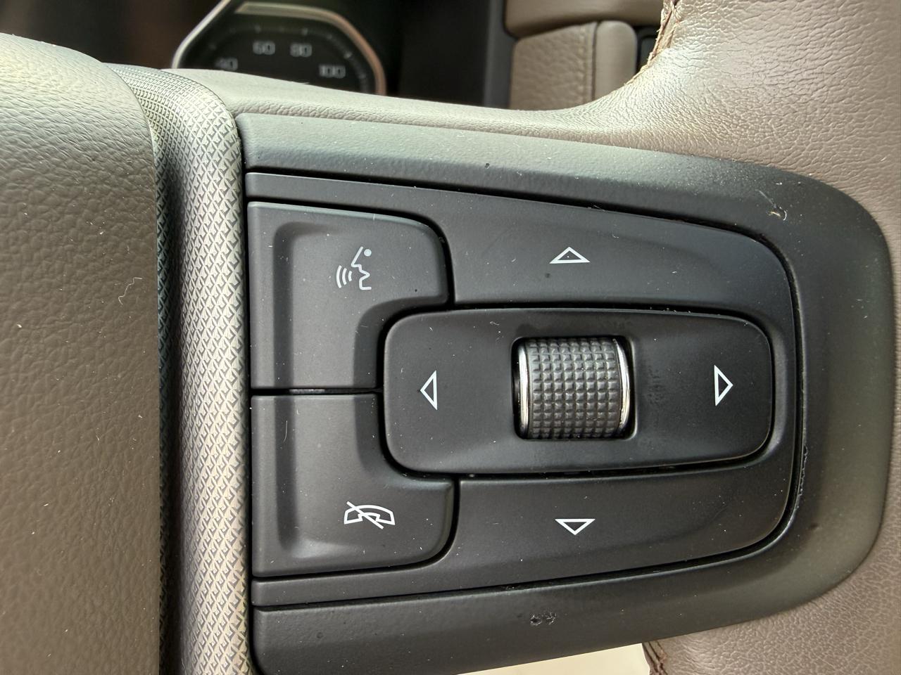 GMC Yukon Denali 4WD 2021