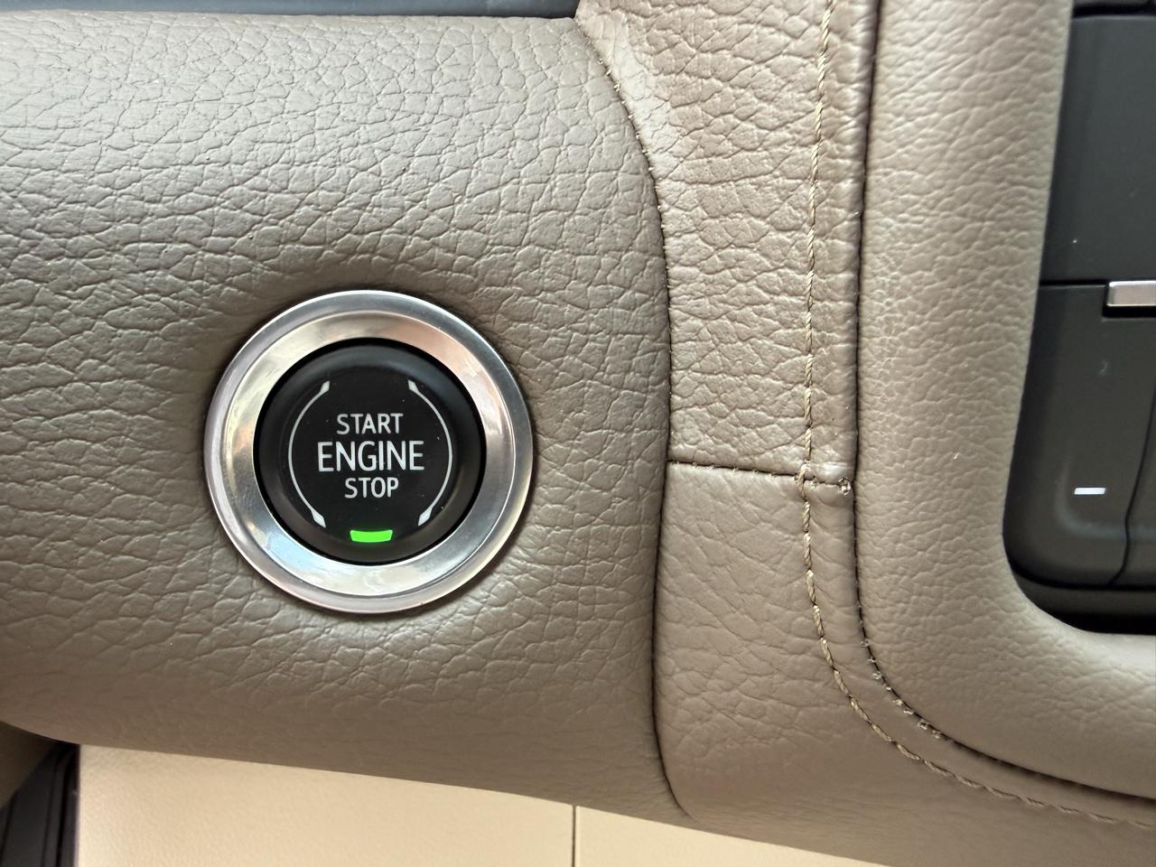 GMC Yukon Denali 4WD 2021