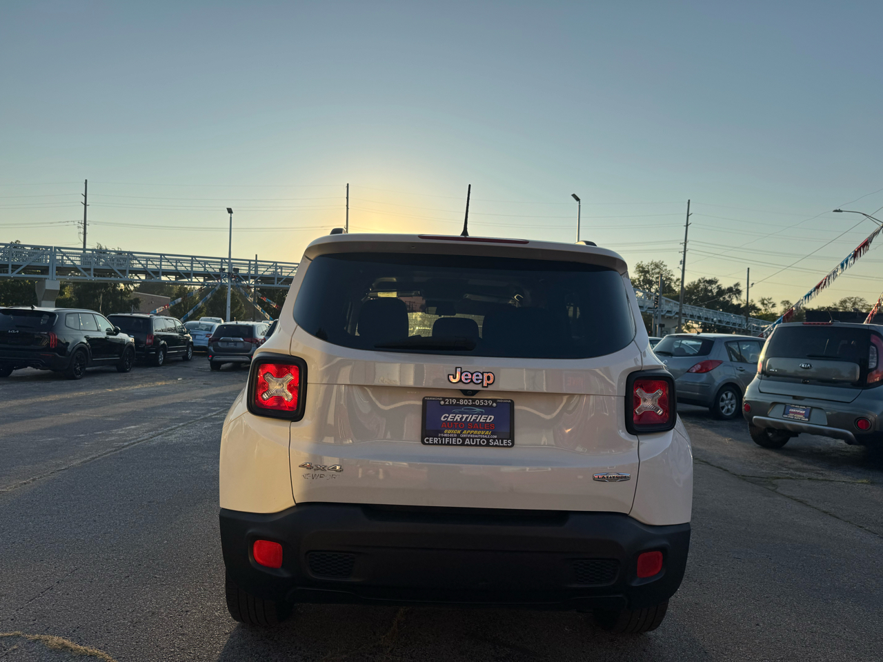 Jeep Renegade Latitude 4WD 2017 Jeep Renegade Latitude 4WD 2017