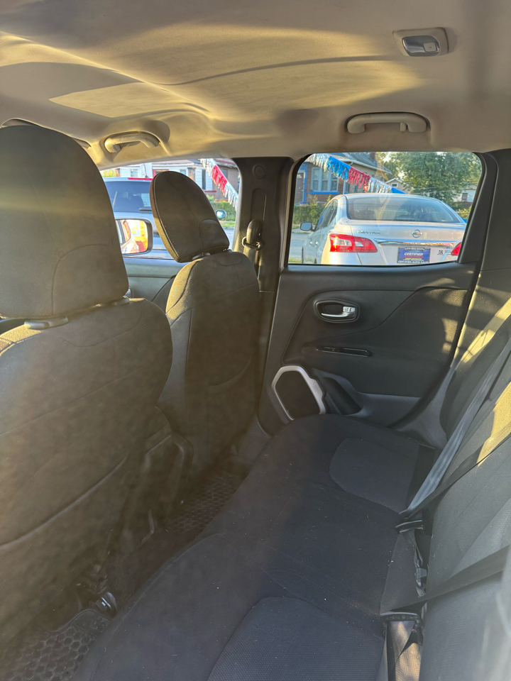 Jeep Renegade Latitude 4WD 2017 Jeep Renegade Latitude 4WD 2017