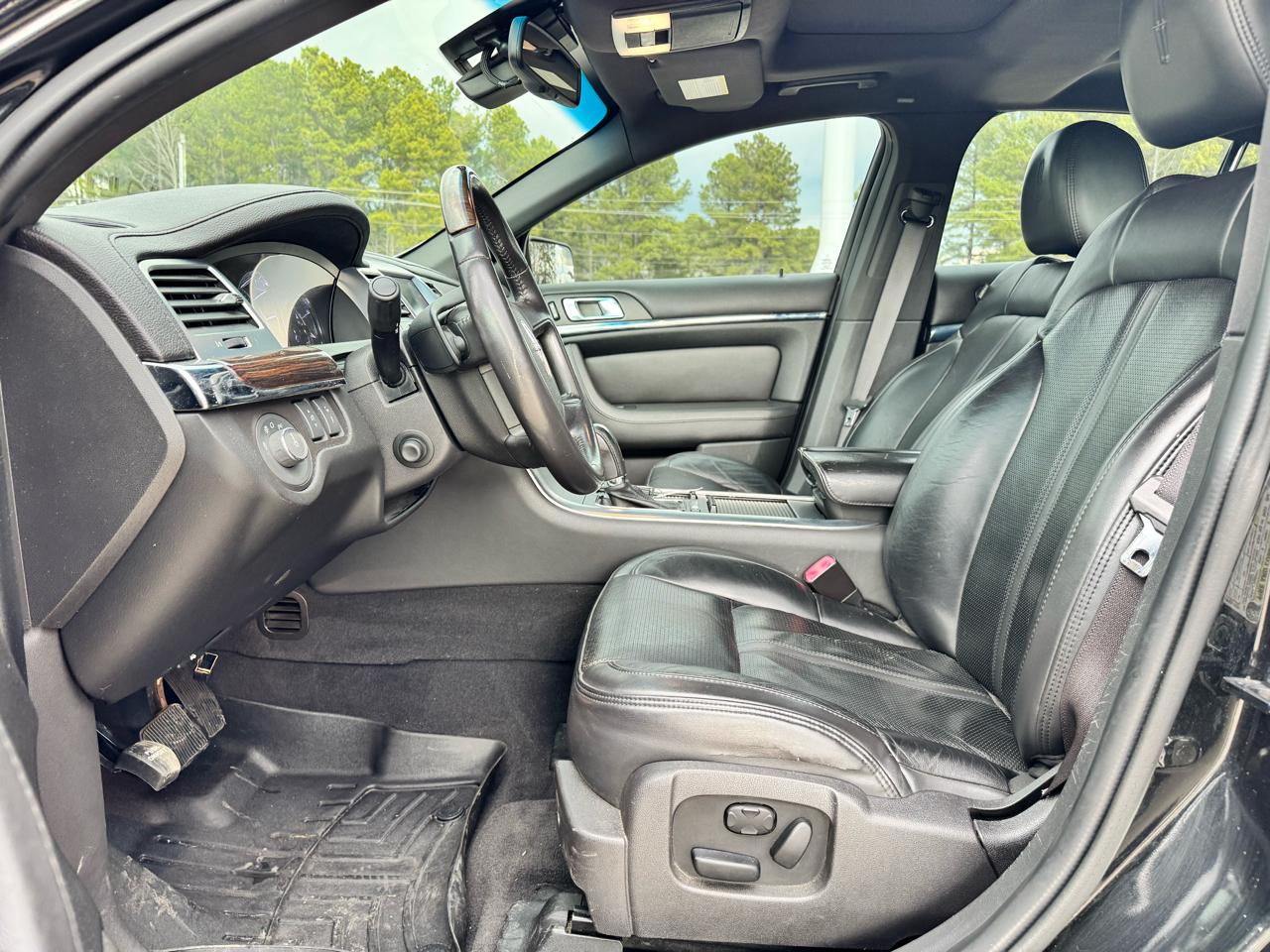 Lincoln MKS 3.5L with EcoBoost AWD 2010