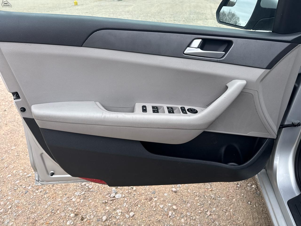 Hyundai Sonata SE 2015