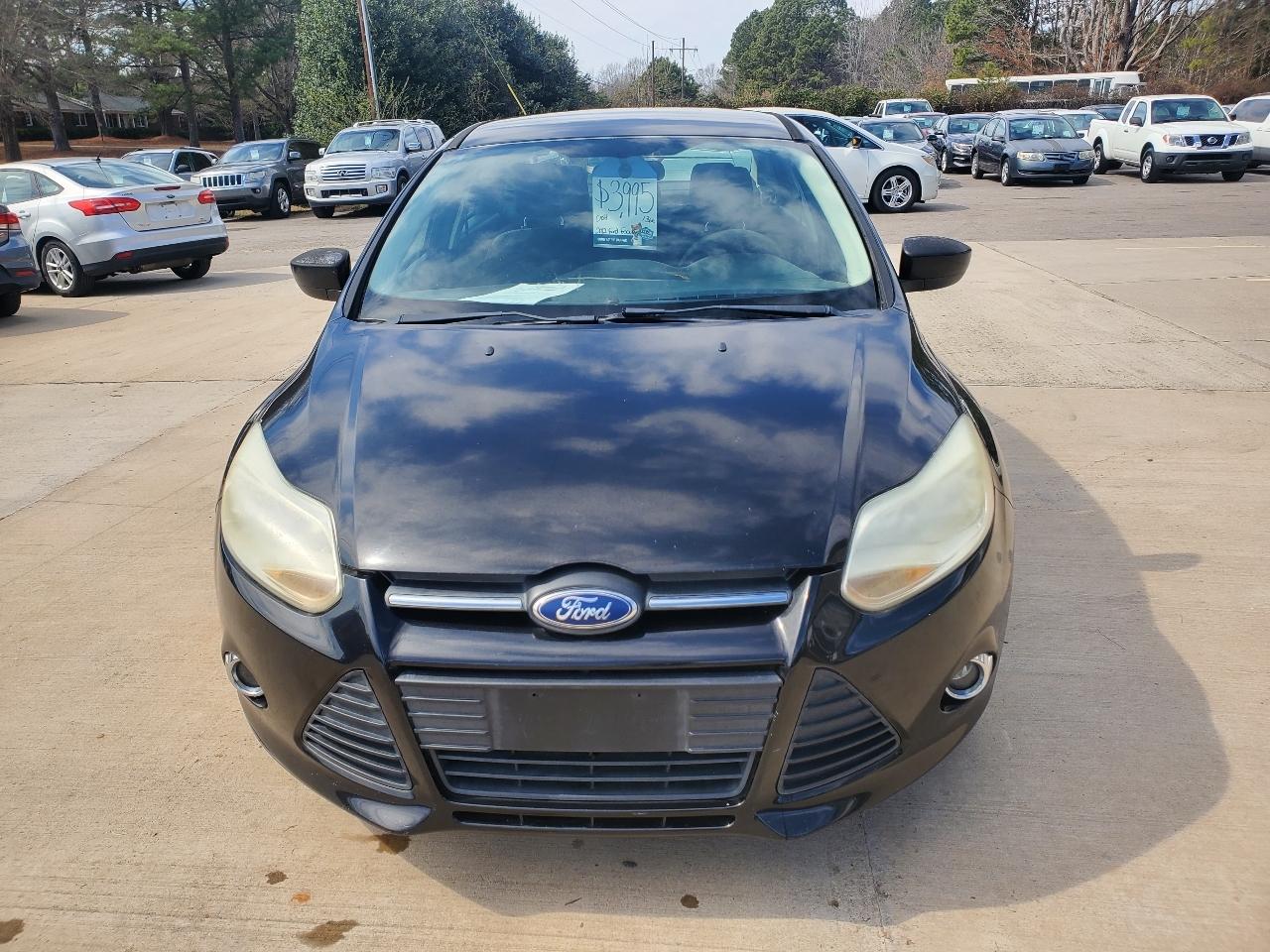 Ford Focus SE Sedan 2012