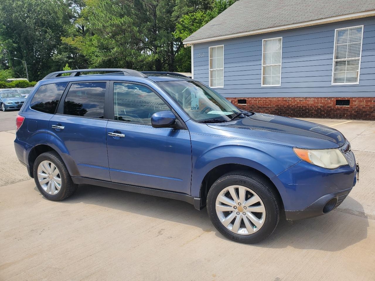 Subaru Forester 2.5X Premium 2012
