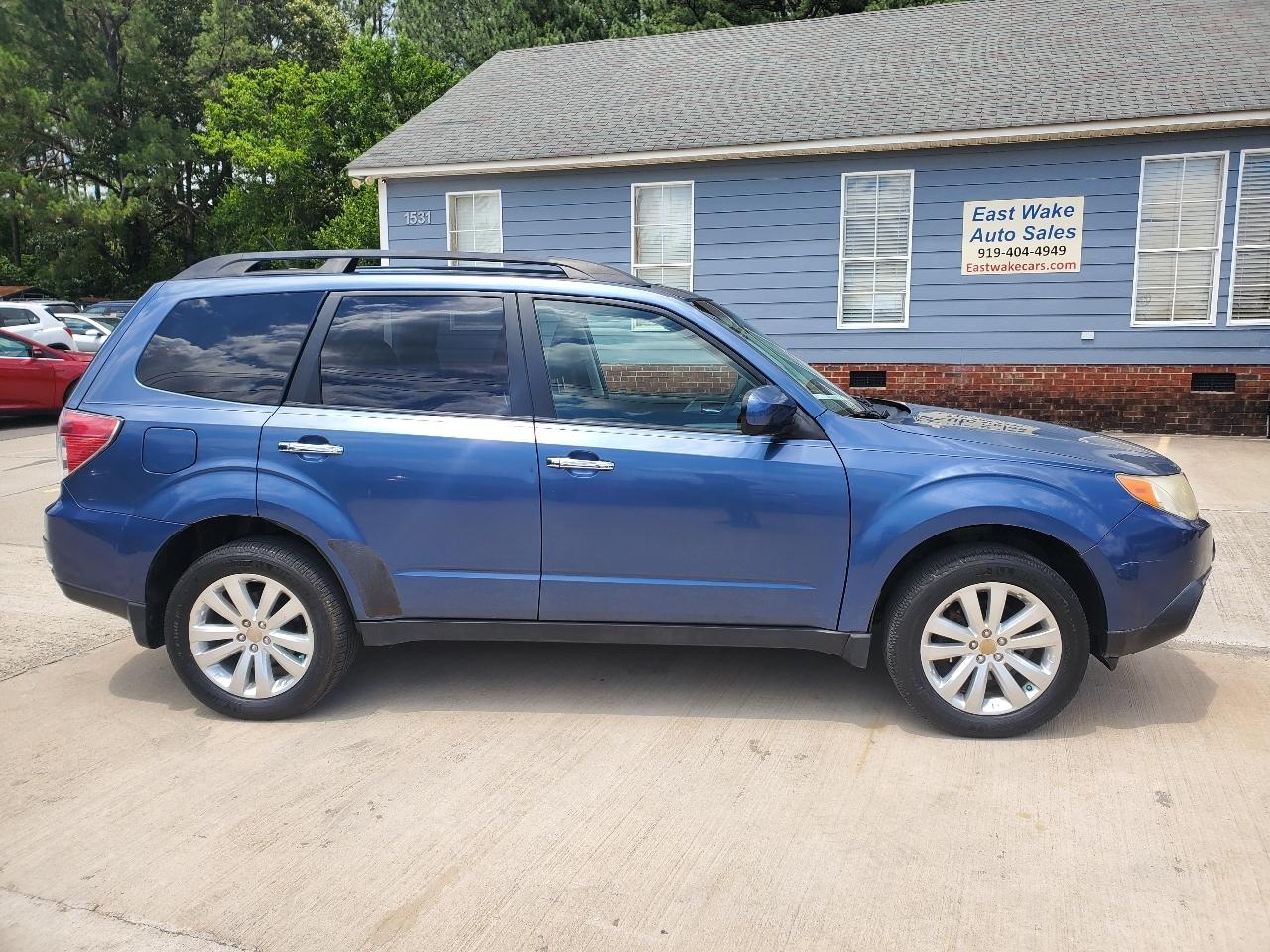 Subaru Forester 2.5X Premium 2012