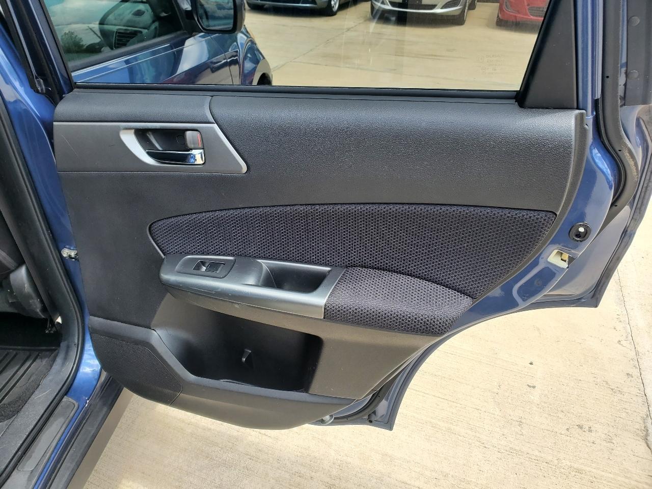Subaru Forester 2.5X Premium 2012