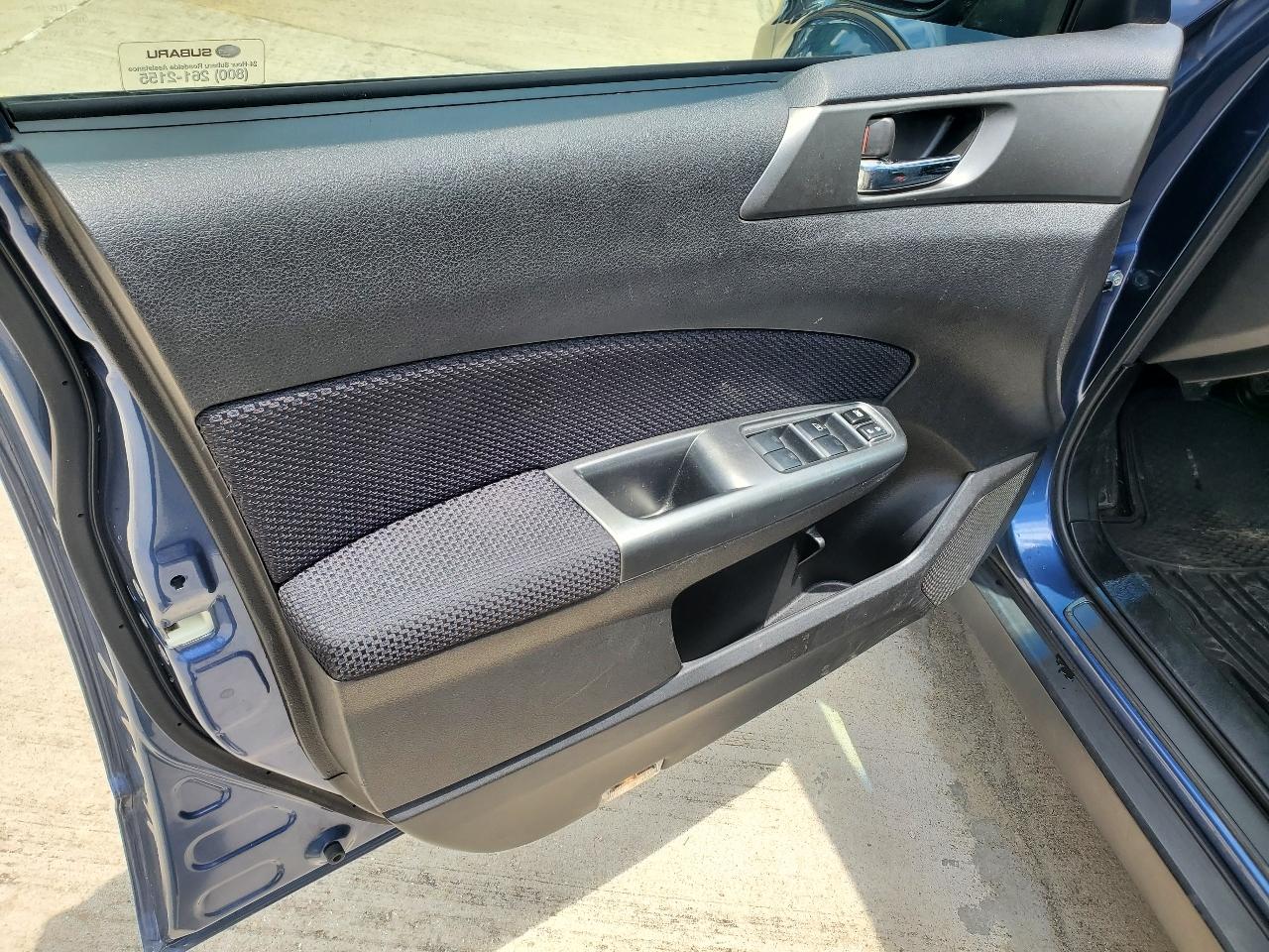Subaru Forester 2.5X Premium 2012