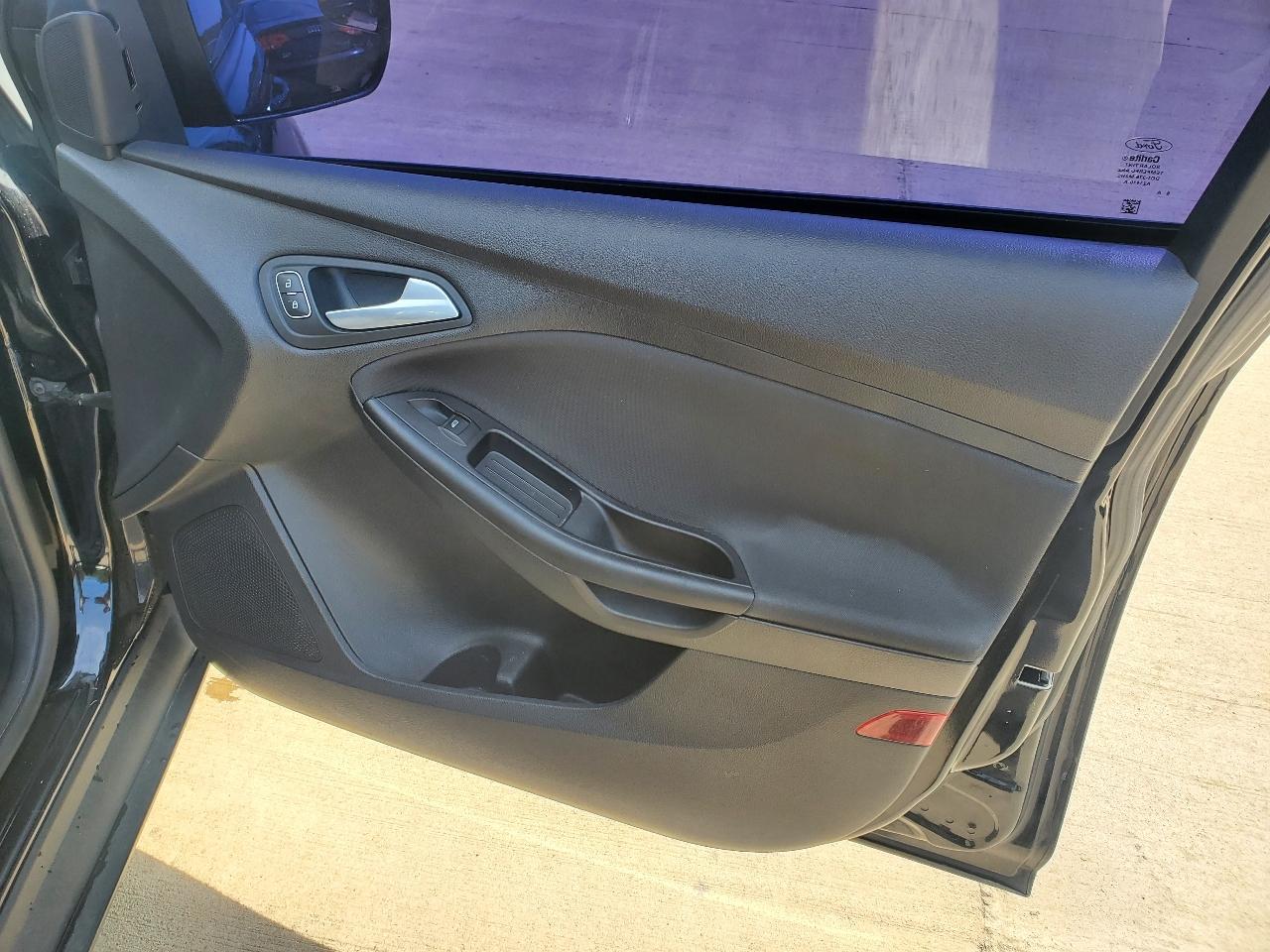 Ford Focus SE Sedan 2018