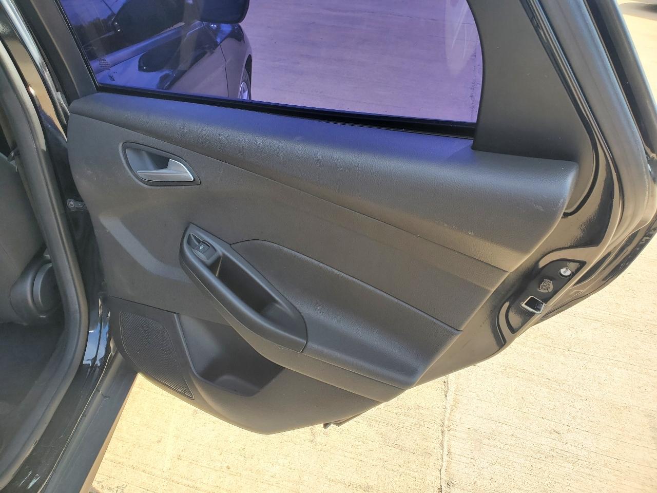 Ford Focus SE Sedan 2018