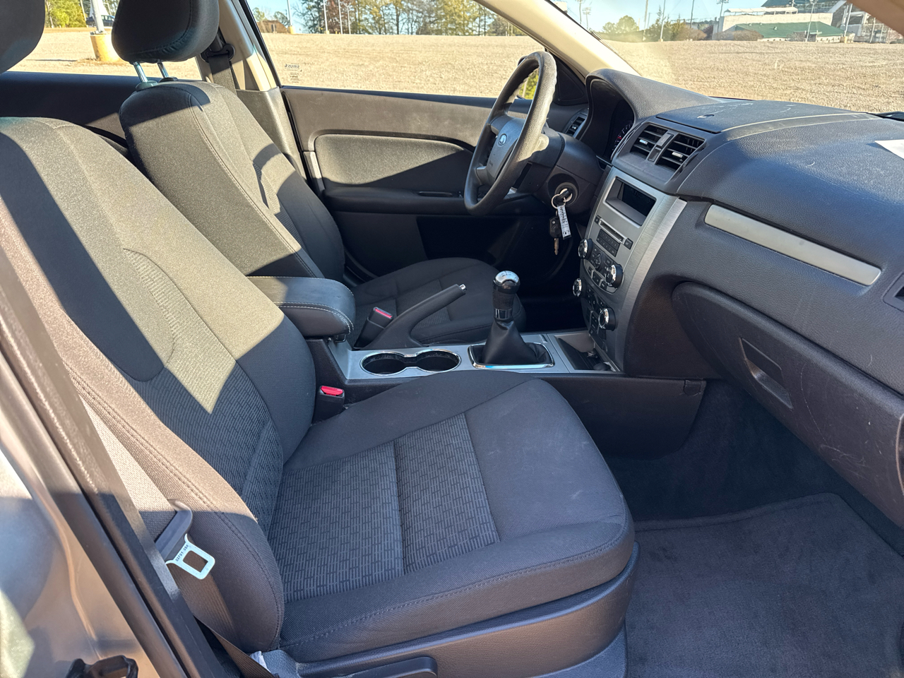 Ford Fusion I4 SE 2011