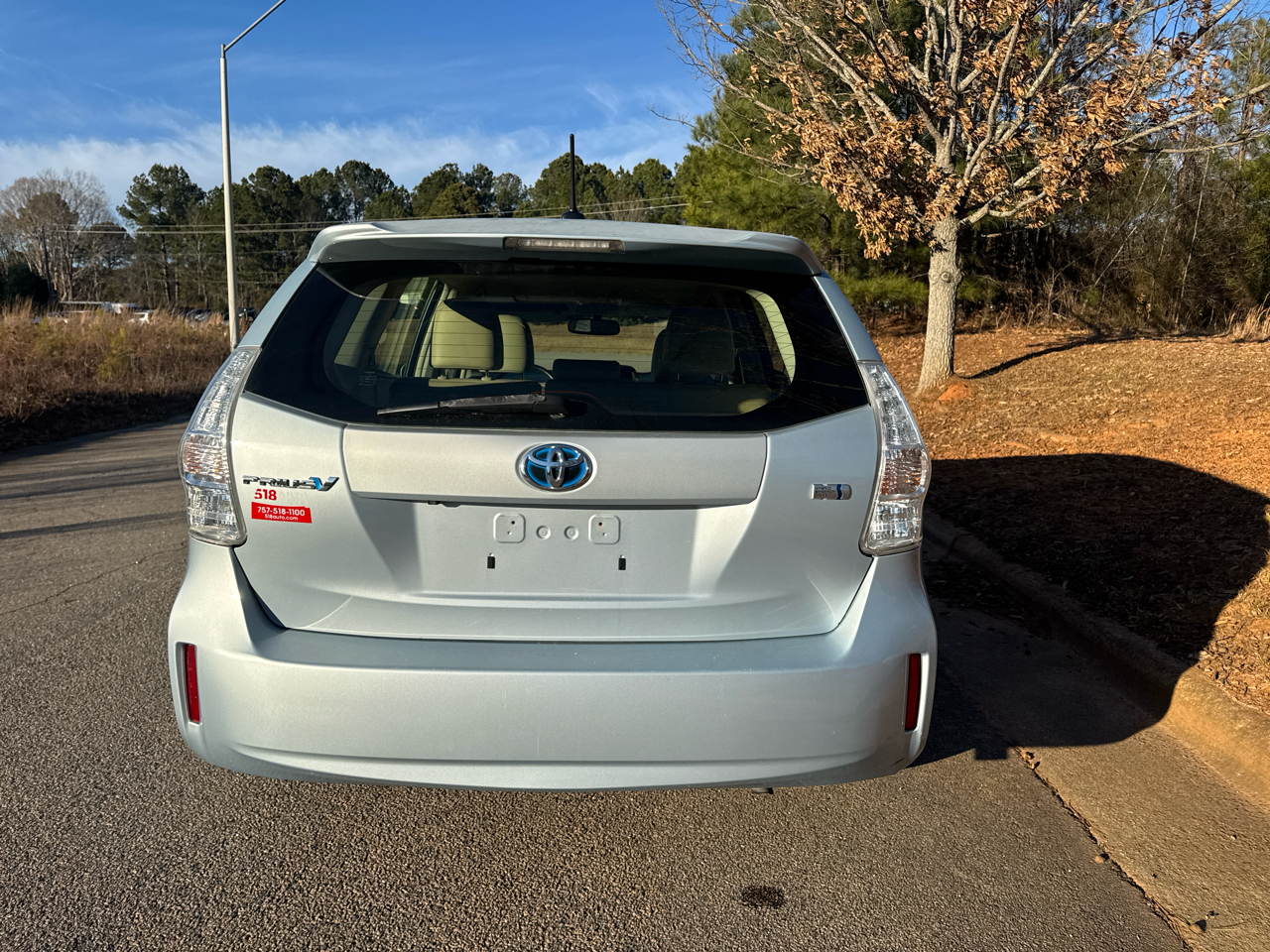 Toyota Prius V Four 2014