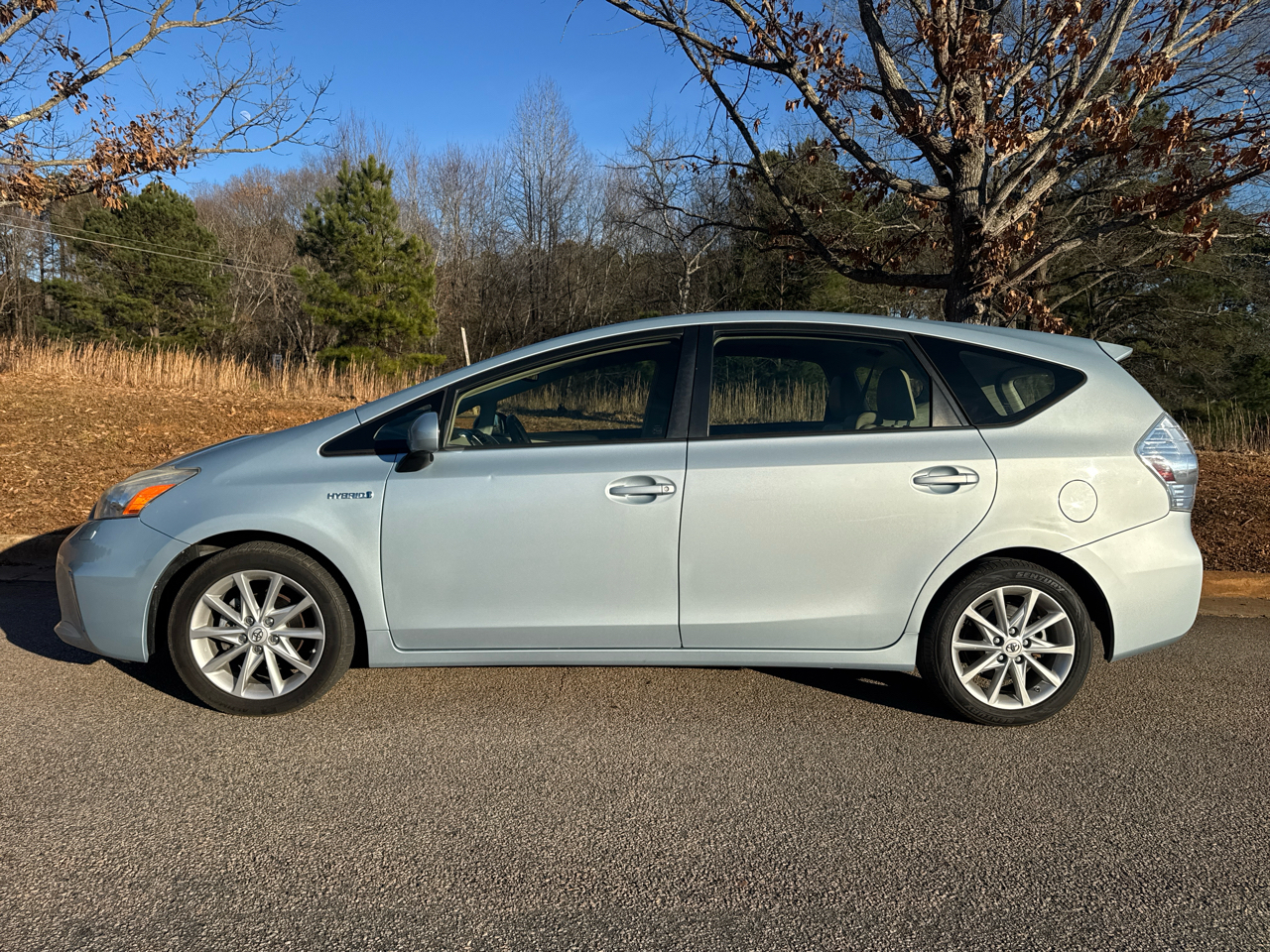 Toyota Prius V Four 2014