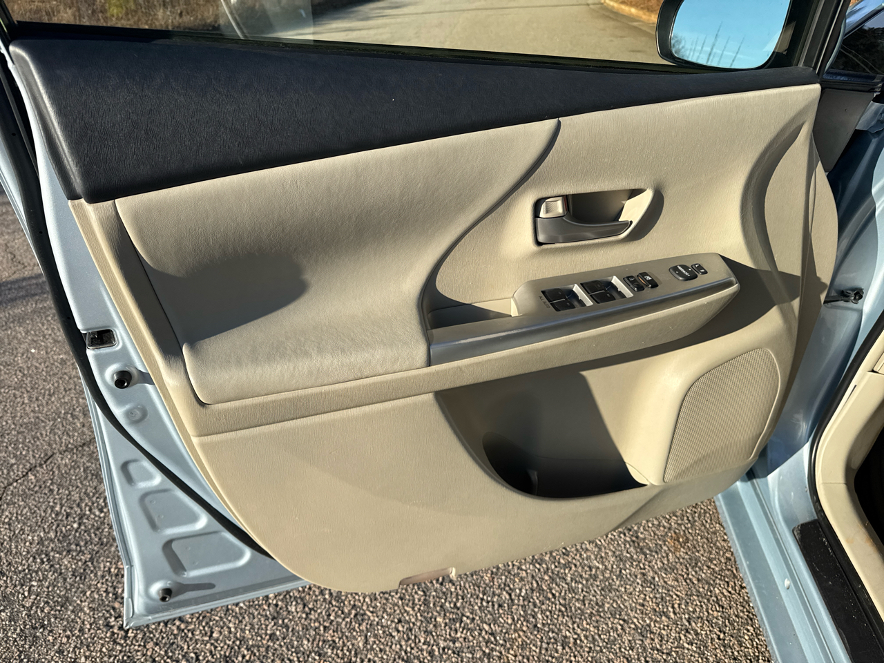 Toyota Prius V Four 2014