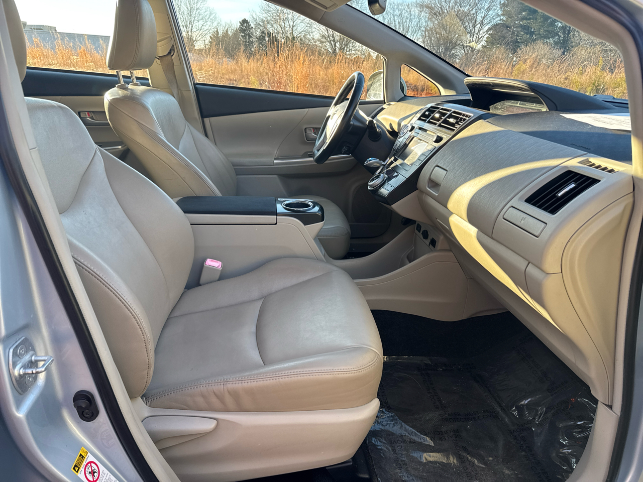 Toyota Prius V Four 2014