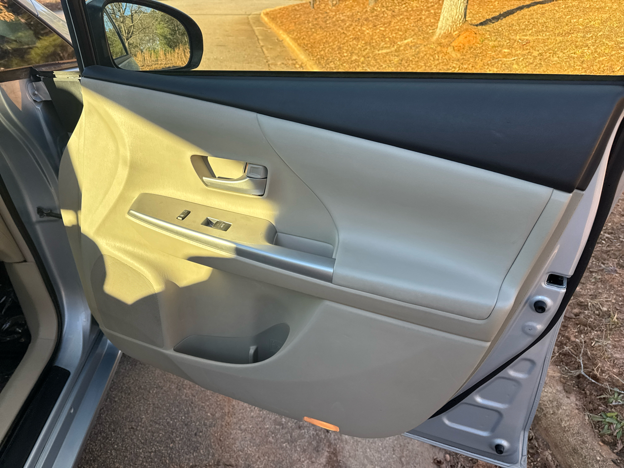 Toyota Prius V Four 2014