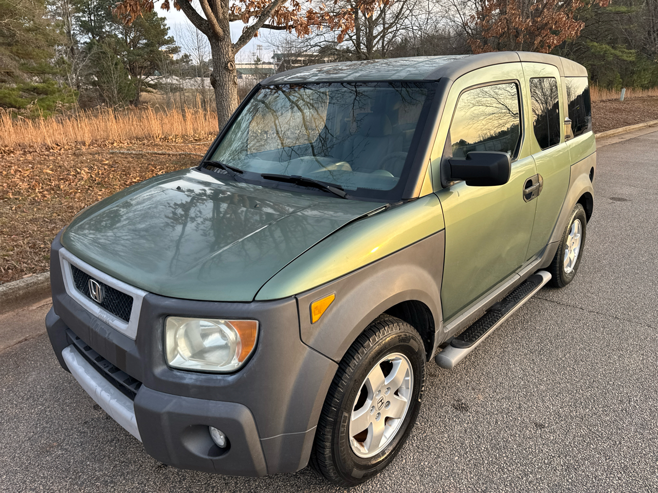 Honda Element EX 2WD w/ Front Side Airbags 2004