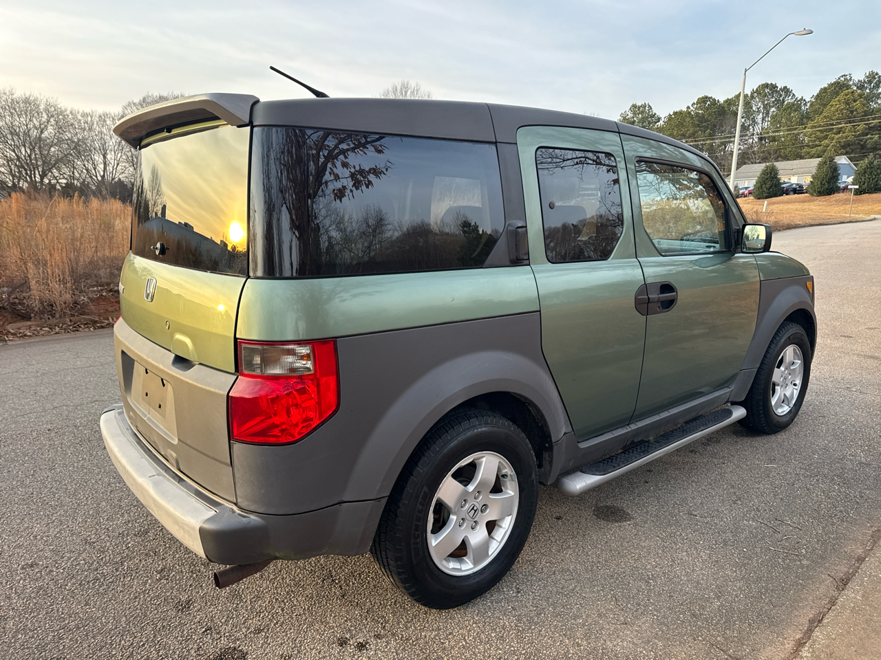 Honda Element EX 2WD w/ Front Side Airbags 2004