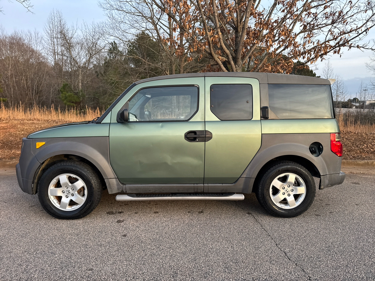 Honda Element EX 2WD w/ Front Side Airbags 2004