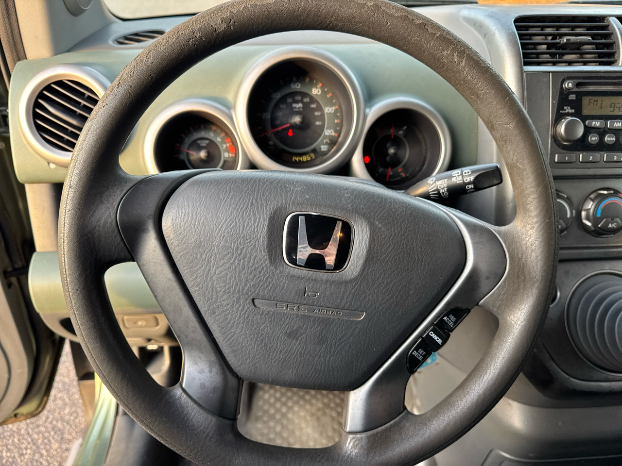 Honda Element EX 2WD w/ Front Side Airbags 2004