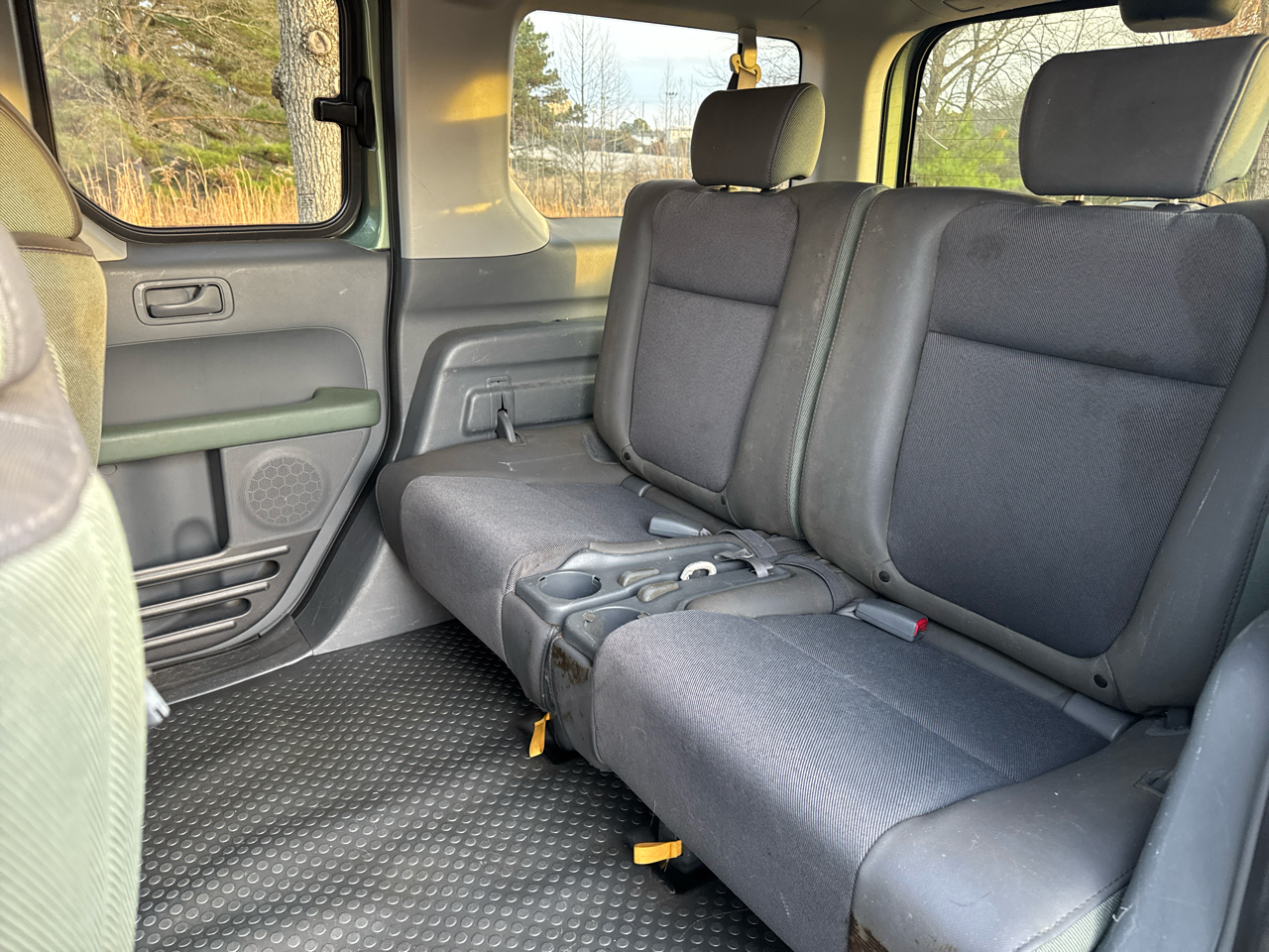 Honda Element EX 2WD w/ Front Side Airbags 2004