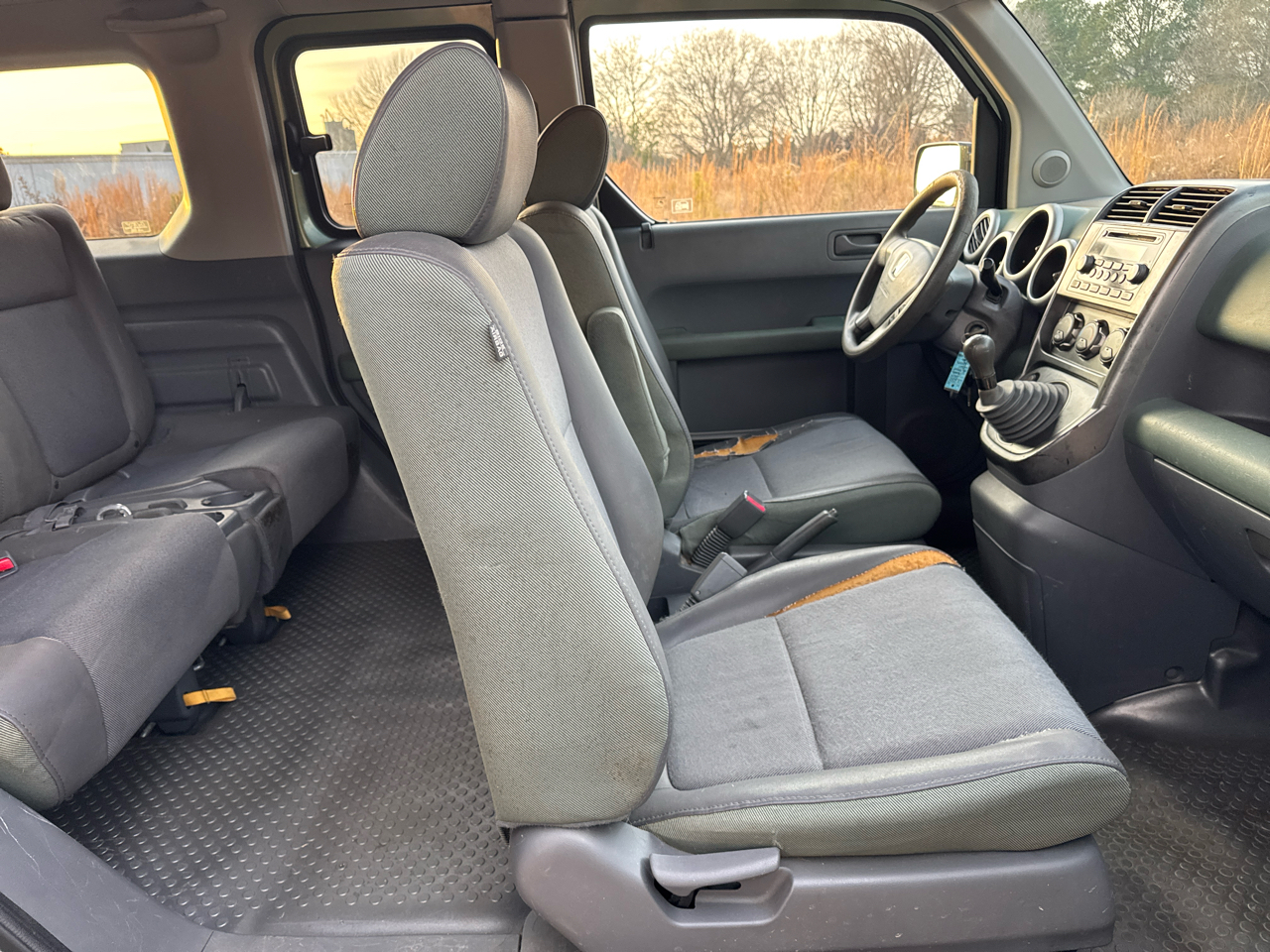 Honda Element EX 2WD w/ Front Side Airbags 2004