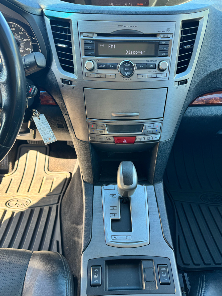 Subaru Outback 2.5i Limited 2010