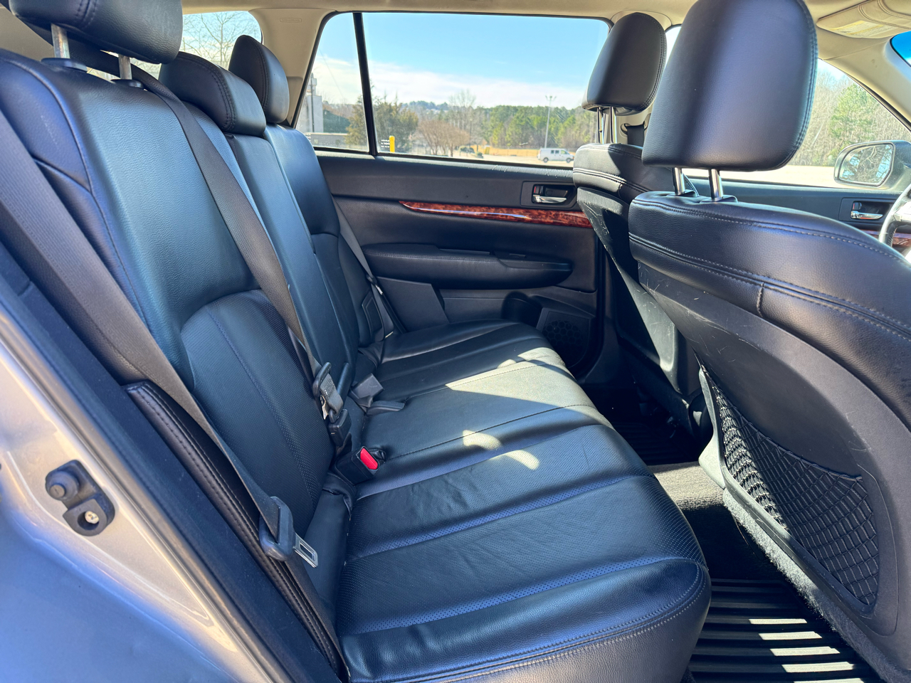 Subaru Outback 2.5i Limited 2010