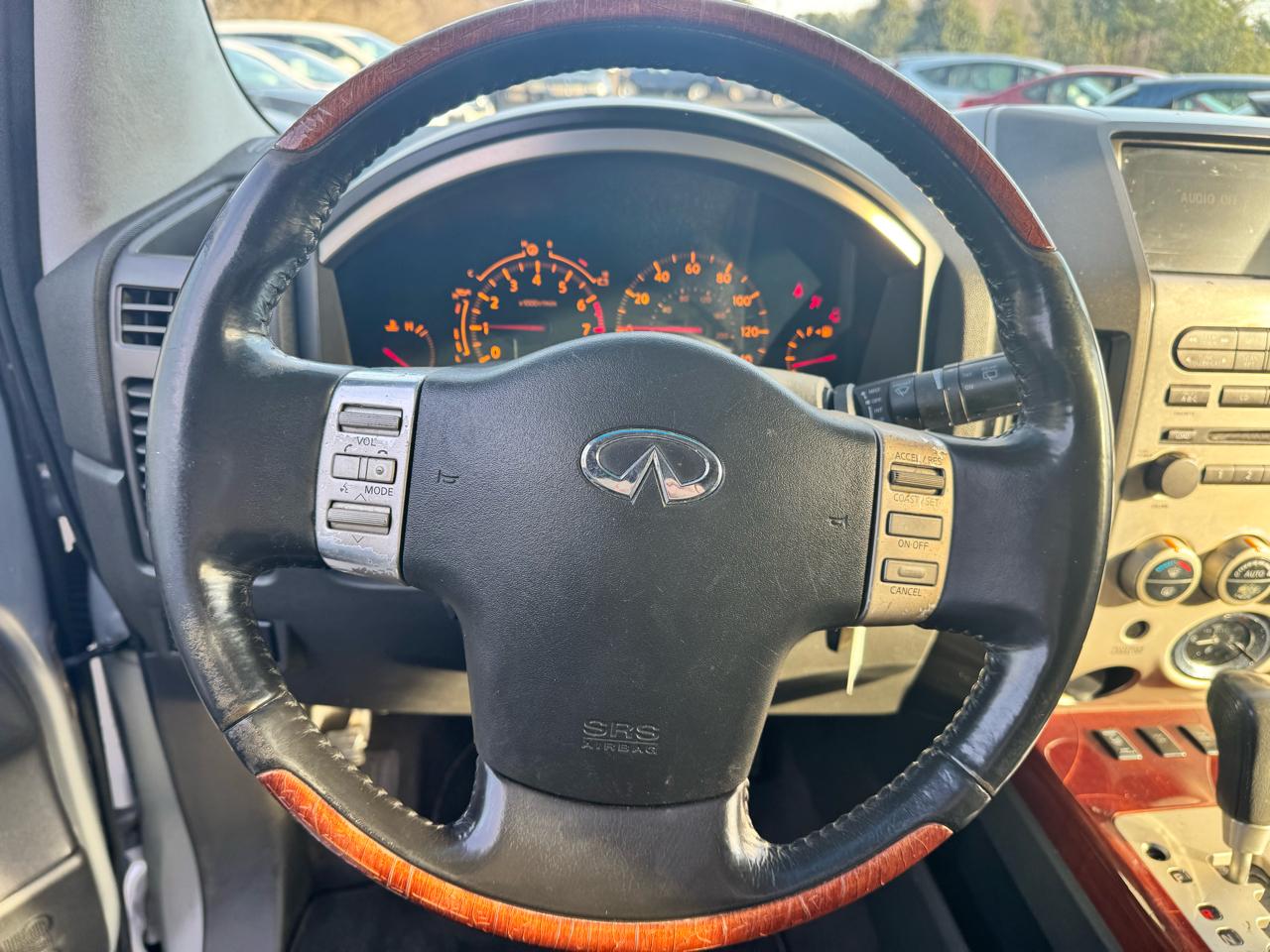 Infiniti QX56 4WD 4dr *Ltd Avail* 2006