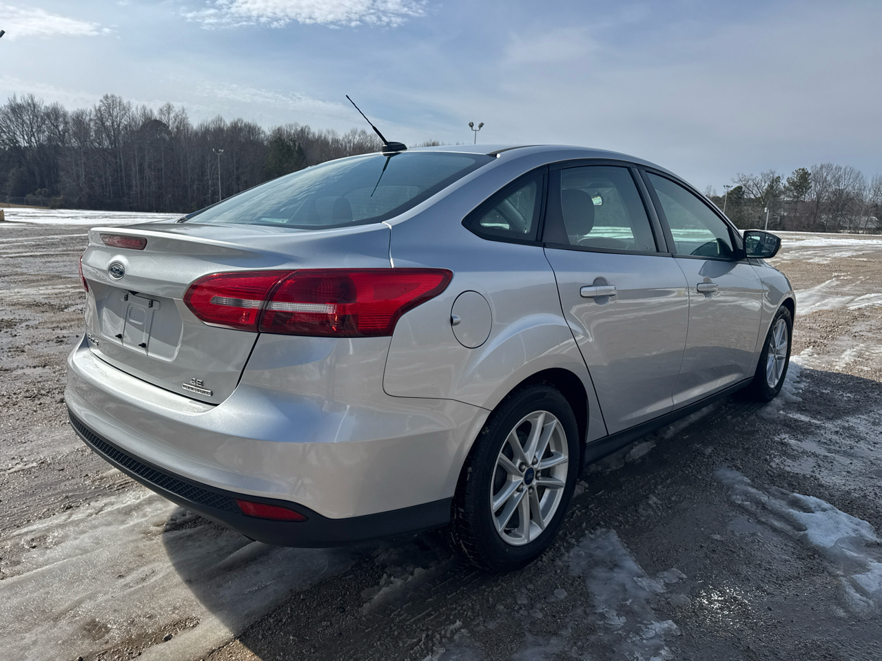 Ford Focus SE Sedan 2016