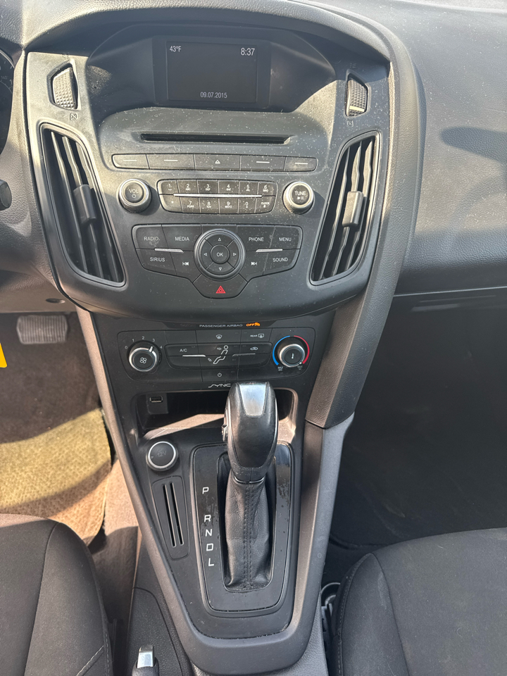 Ford Focus SE Sedan 2016