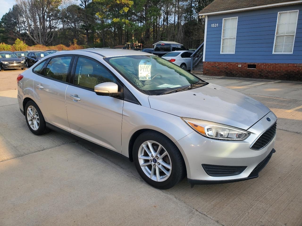 Ford Focus SE Sedan 2016