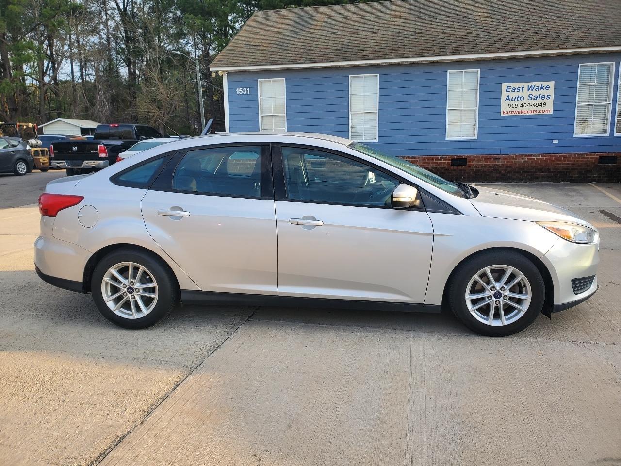 Ford Focus SE Sedan 2016