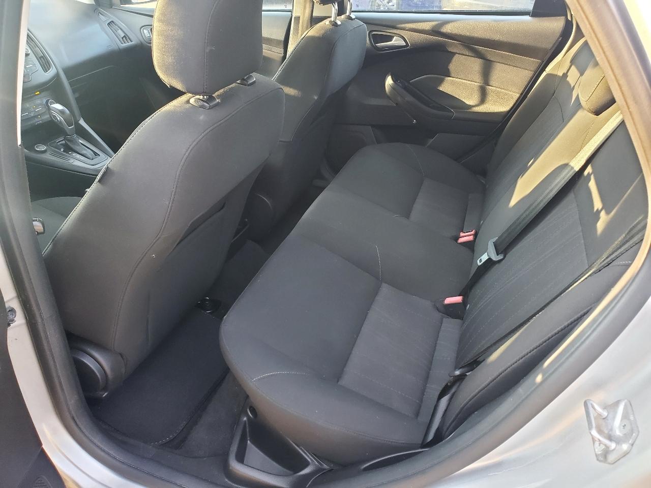 Ford Focus SE Sedan 2016