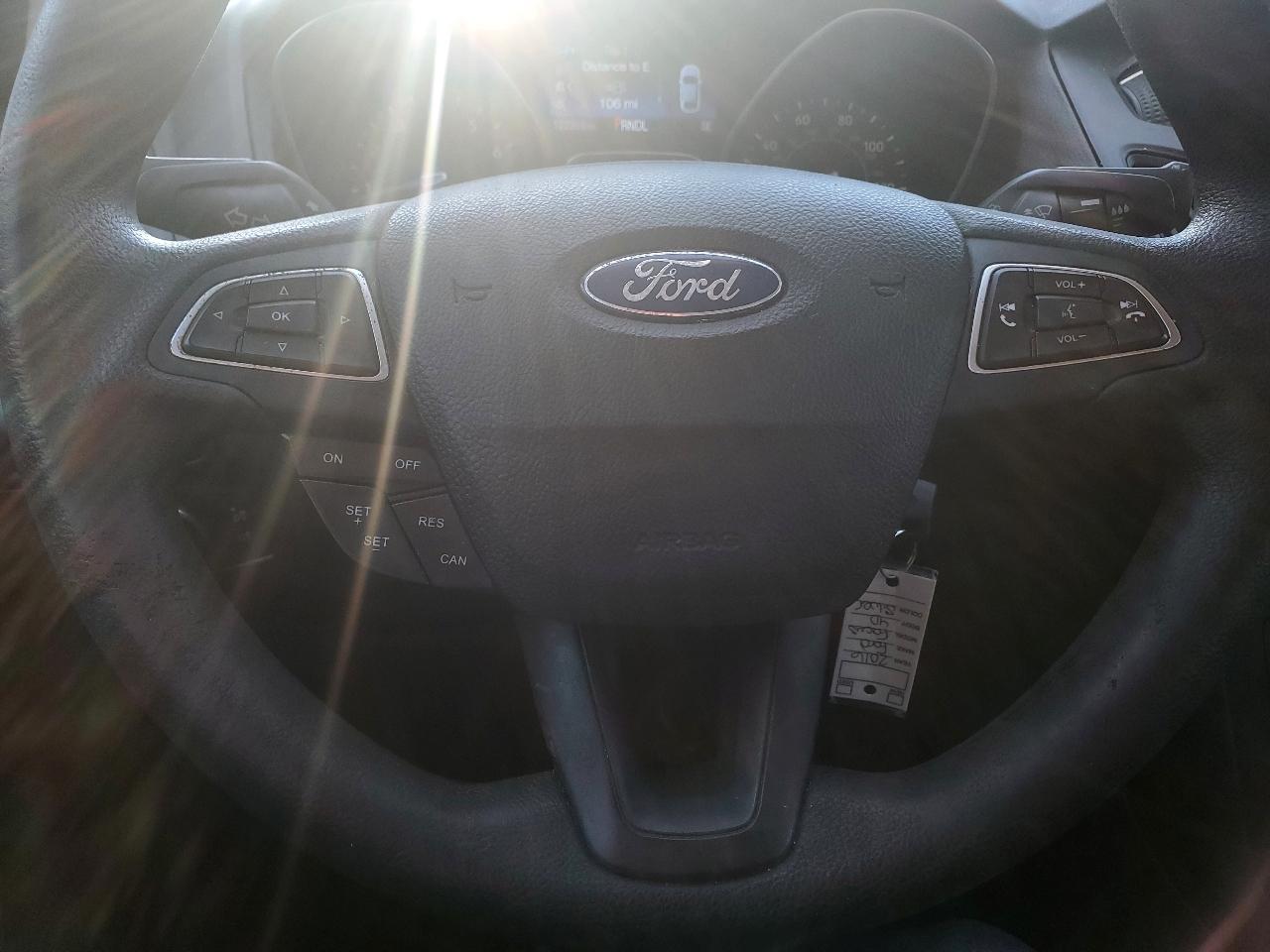 Ford Focus SE Sedan 2016