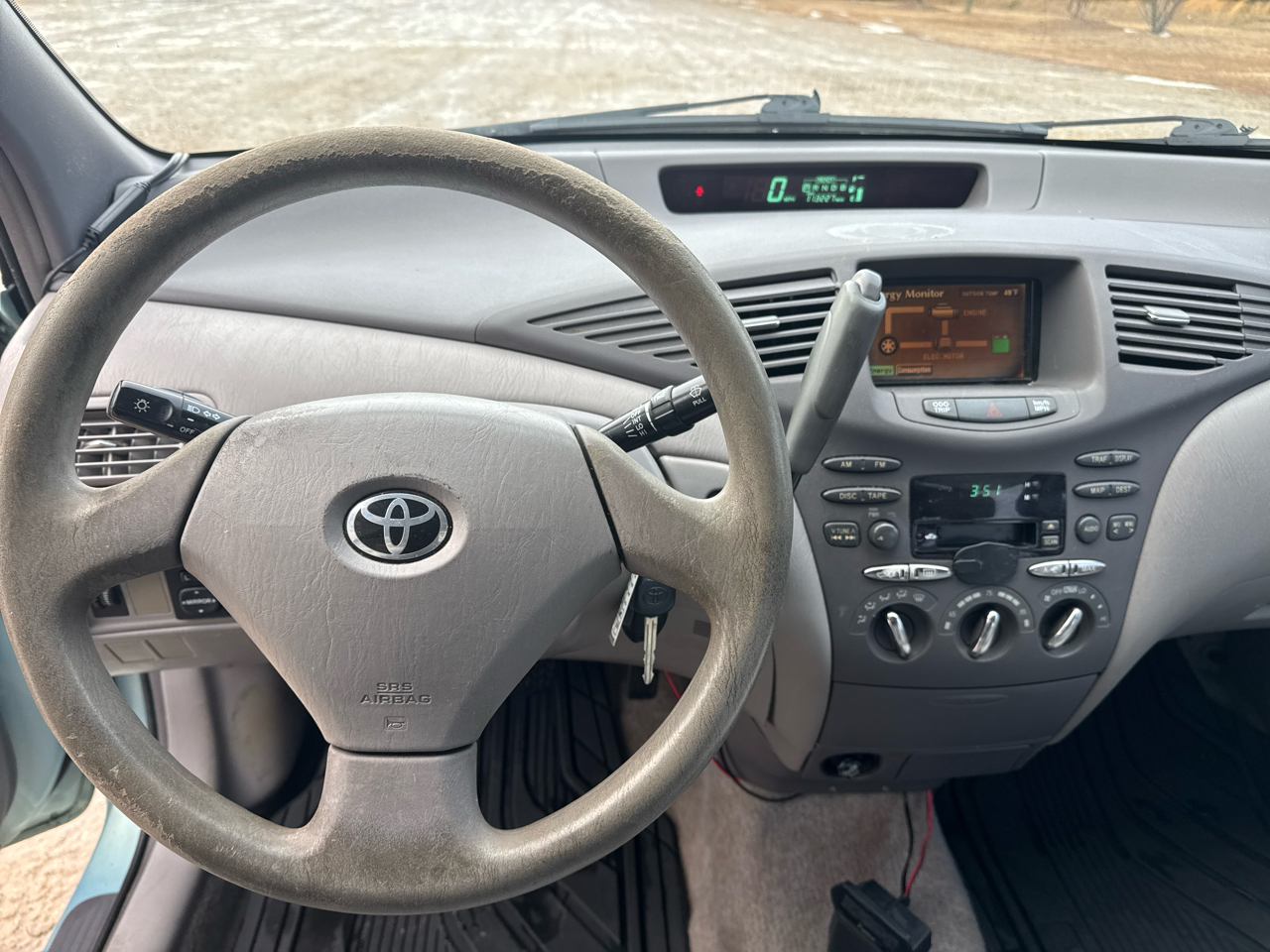 Toyota Prius 4-Door Sedan 2001