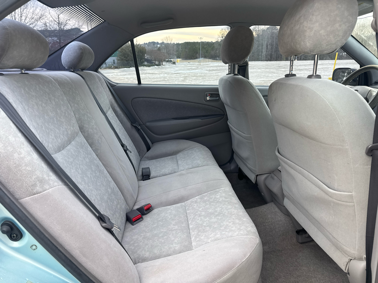 Toyota Prius 4-Door Sedan 2001